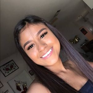 Meet your Posher, Lucila